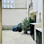 Mozart Passy Париж